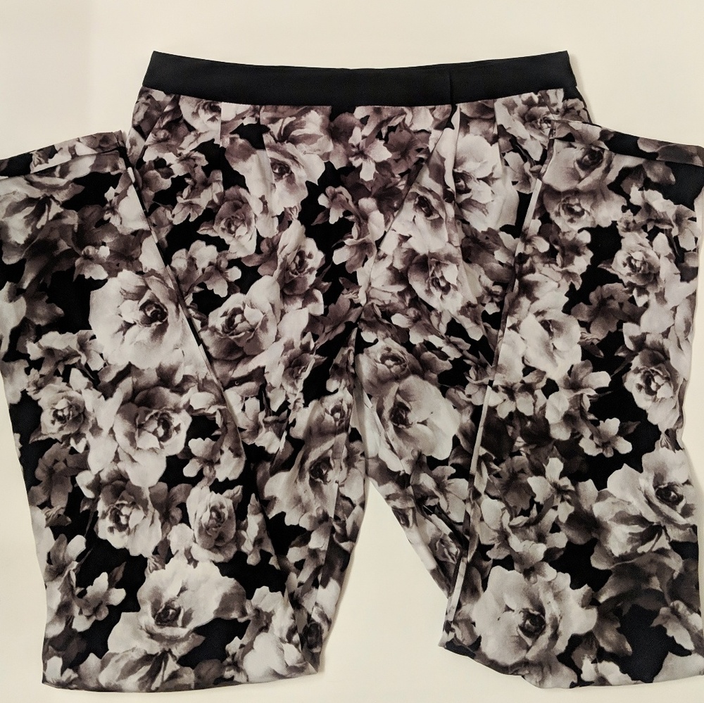 BOHO Floral Pants - Picture 3 of 4